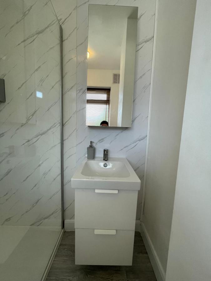Lovely 2 Bed Apartment, Arnold Town Centre. 노팅엄 외부 사진