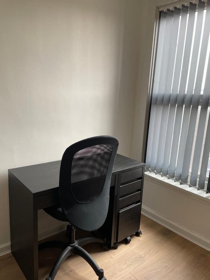 Lovely 2 Bed Apartment, Arnold Town Centre. 노팅엄 외부 사진