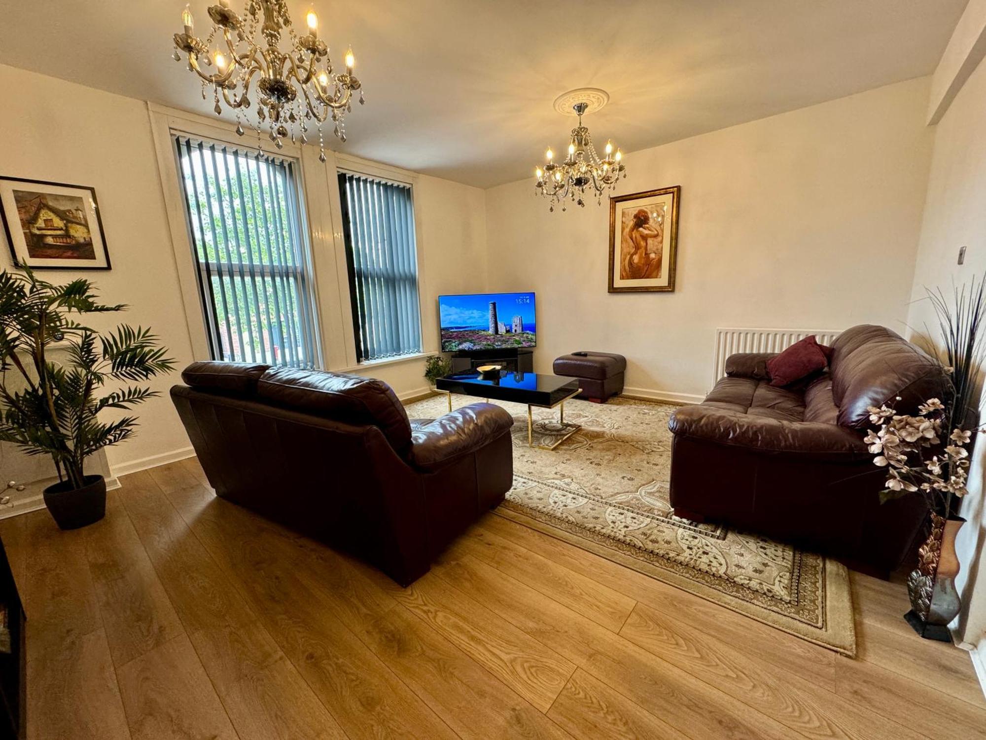 Lovely 2 Bed Apartment, Arnold Town Centre. 노팅엄 외부 사진